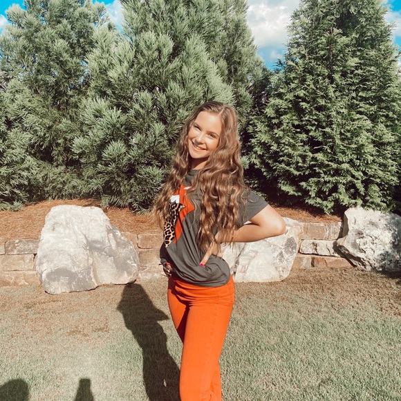 Meet your Posher, Allison - Picture 1 of 1